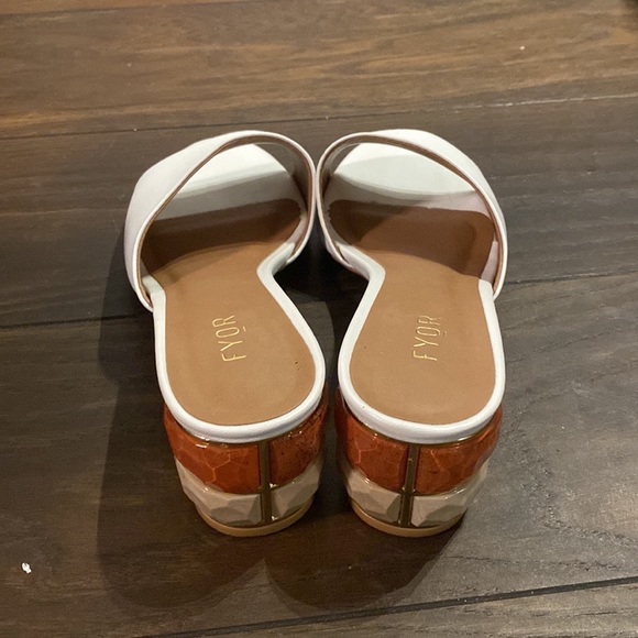 White mules, block heels, statement heel - Picture 4 of 8